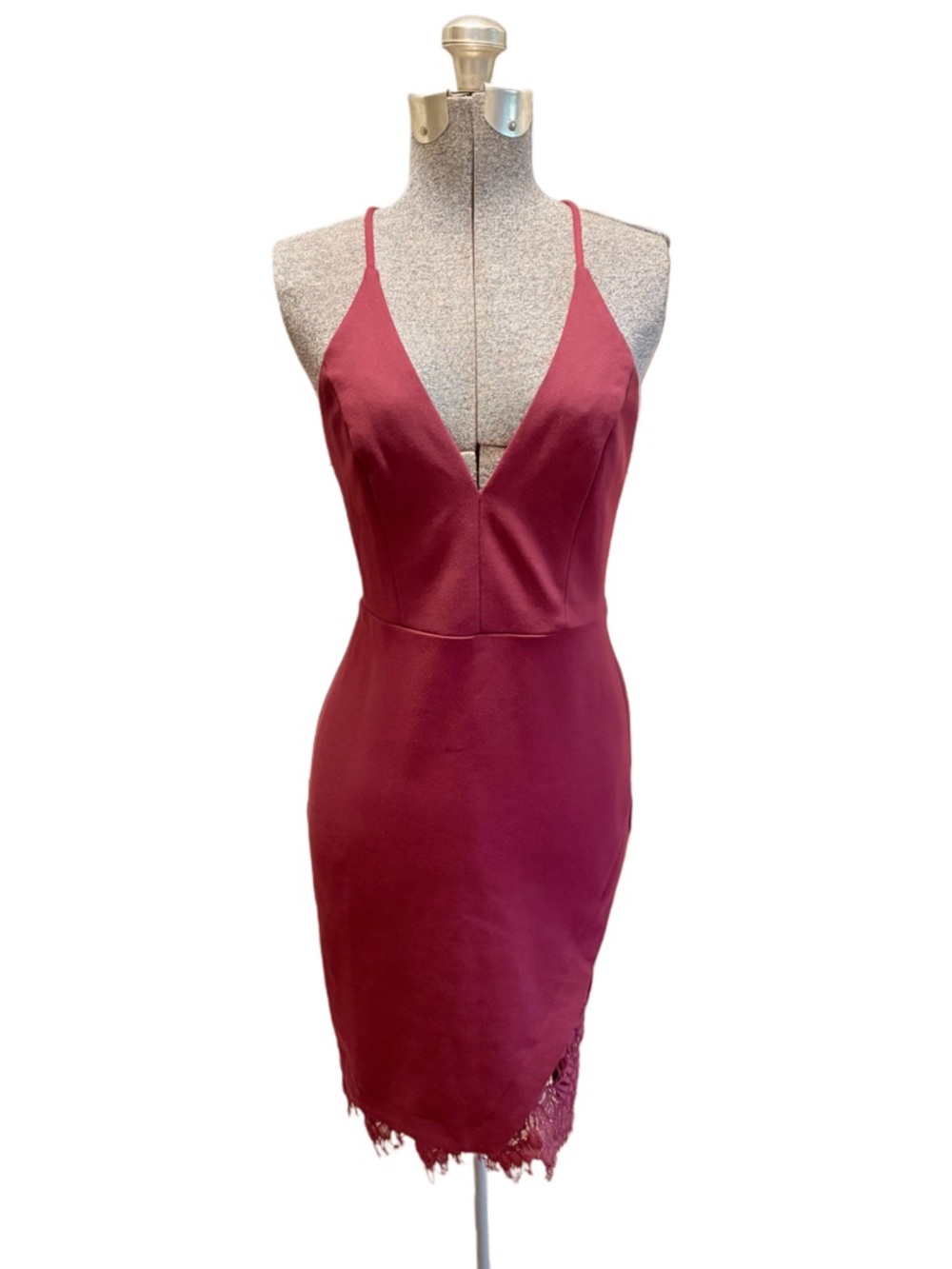 ASTR The‎ Label Burgundy Spaghetti Strap Lace Back Dress